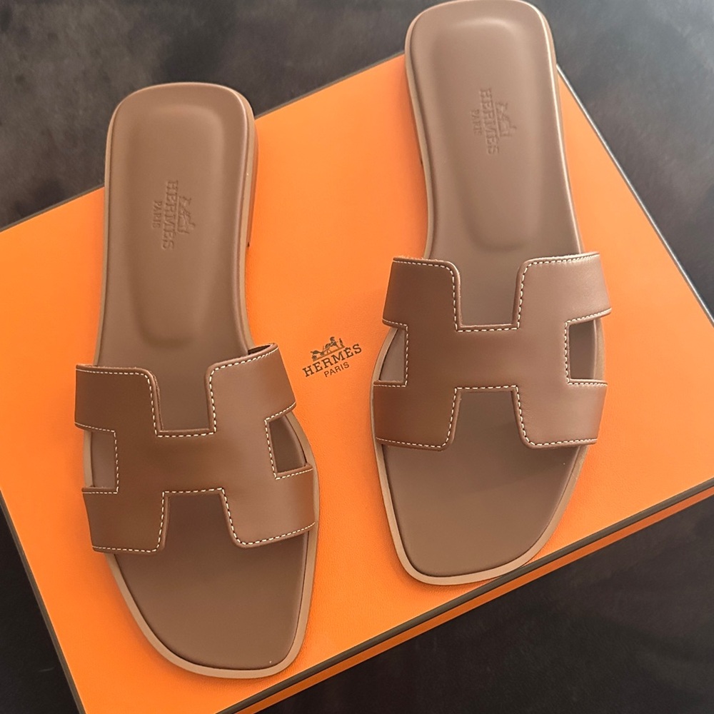 Hermès Oran Sandal - New, Size 38